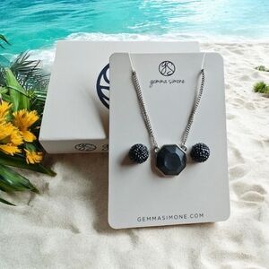 CLASSIC GEMMA SIMONE EARRINGS AND NECKLACE NIB